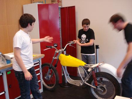 La moto en construction